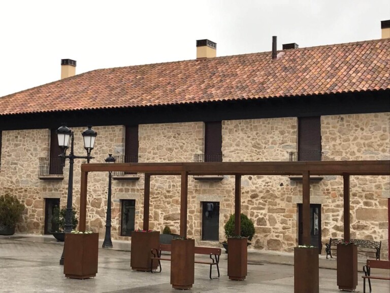 Curved Milenium Roof Tile Image